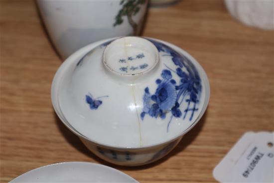 A Chinese blue and white barrel-shaped pot and cover and a quantity of Asian ceramics,